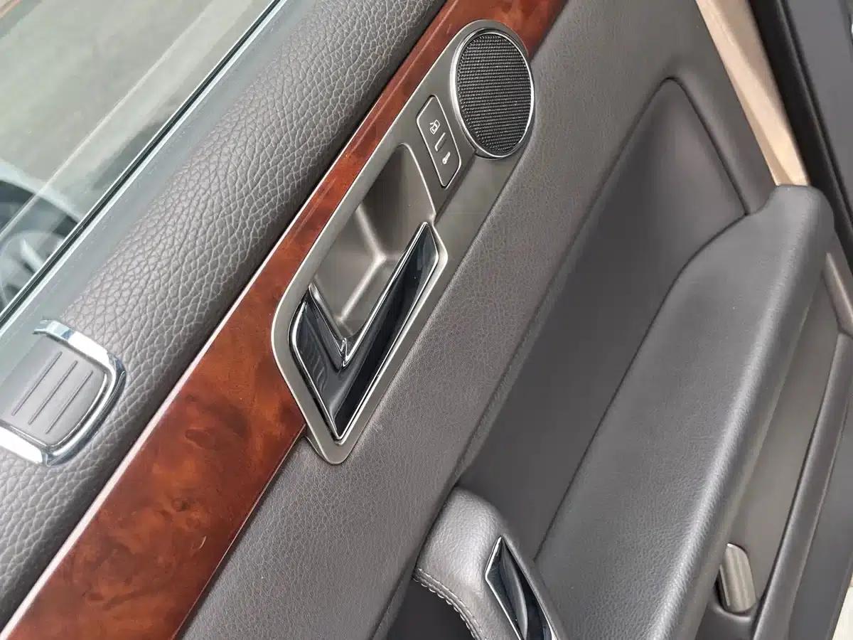 Phaeton 2011 3.6L V6 5-seater Extended Individual Edition — миниатюра 14