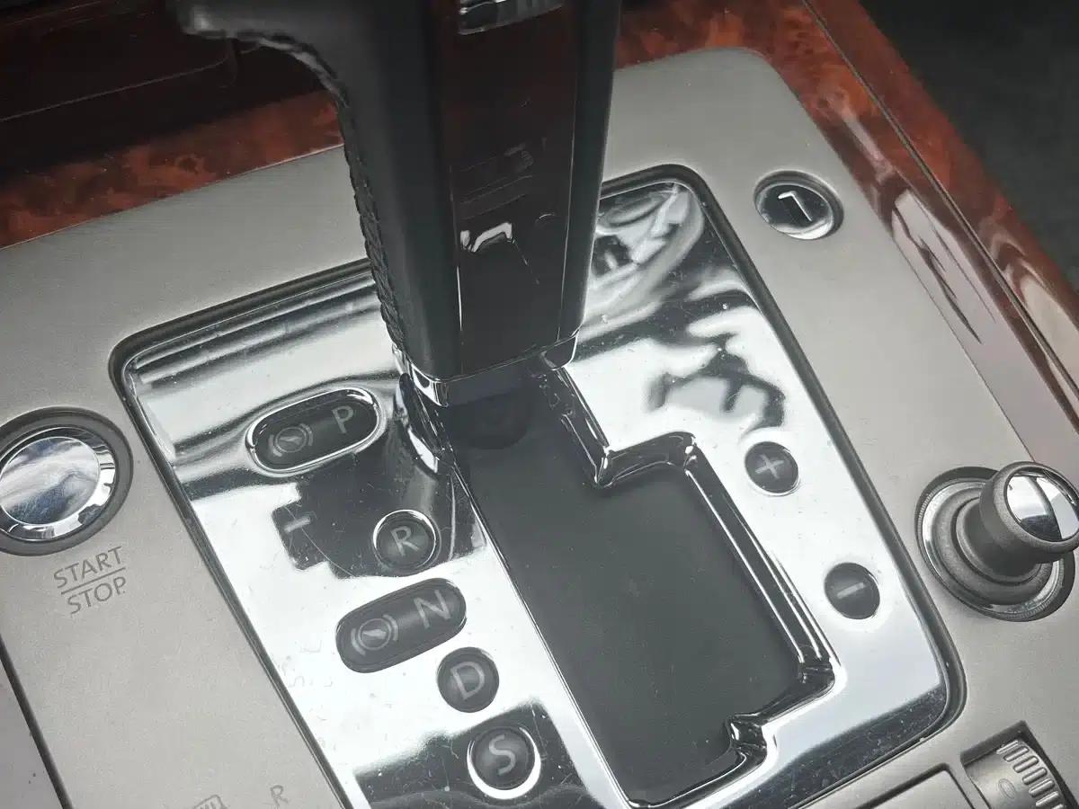 Phaeton 2011 3.6L V6 5-seater Extended Individual Edition — миниатюра 9
