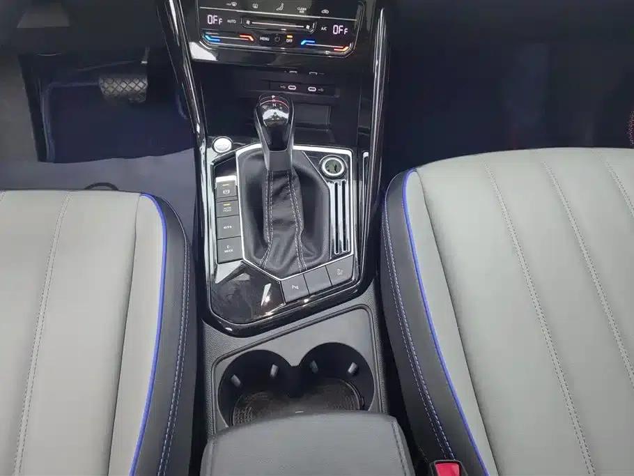 Tayron GTE Plug-in Hybrid 2023 280TSI Luxury Plus Advanced Edition — миниатюра 16