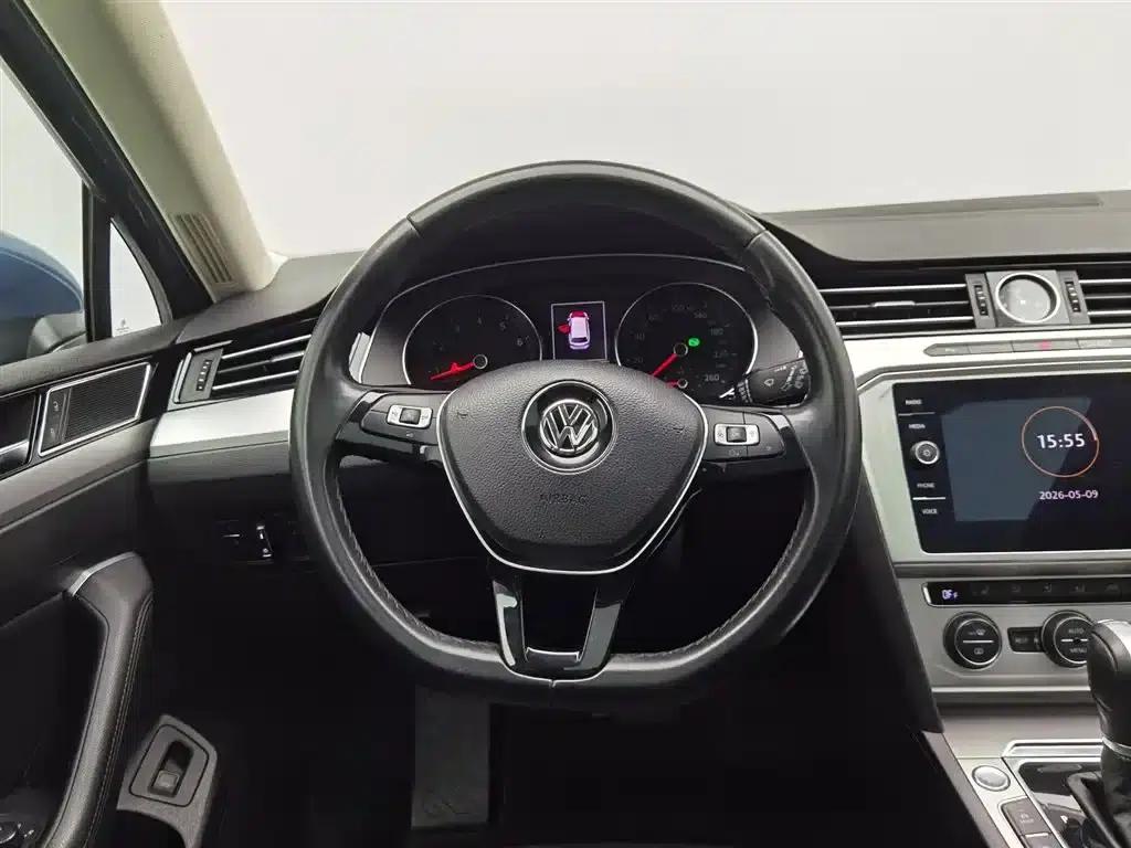 Passat Variant 2018 380TSI 2WD Comfortline — миниатюра 11