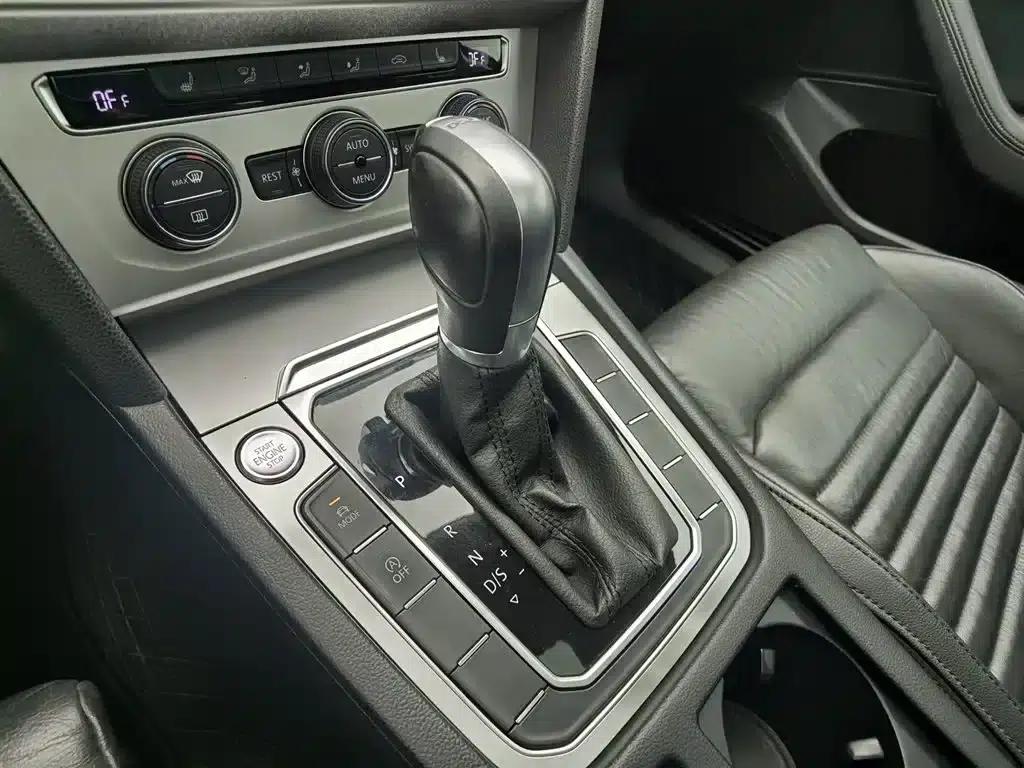 Passat Variant 2018 380TSI 2WD Comfortline — миниатюра 13