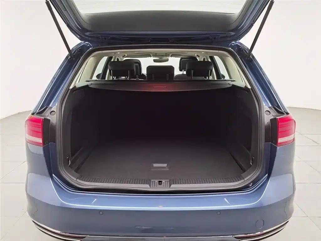 Passat Variant 2018 380TSI 2WD Comfortline — миниатюра 16