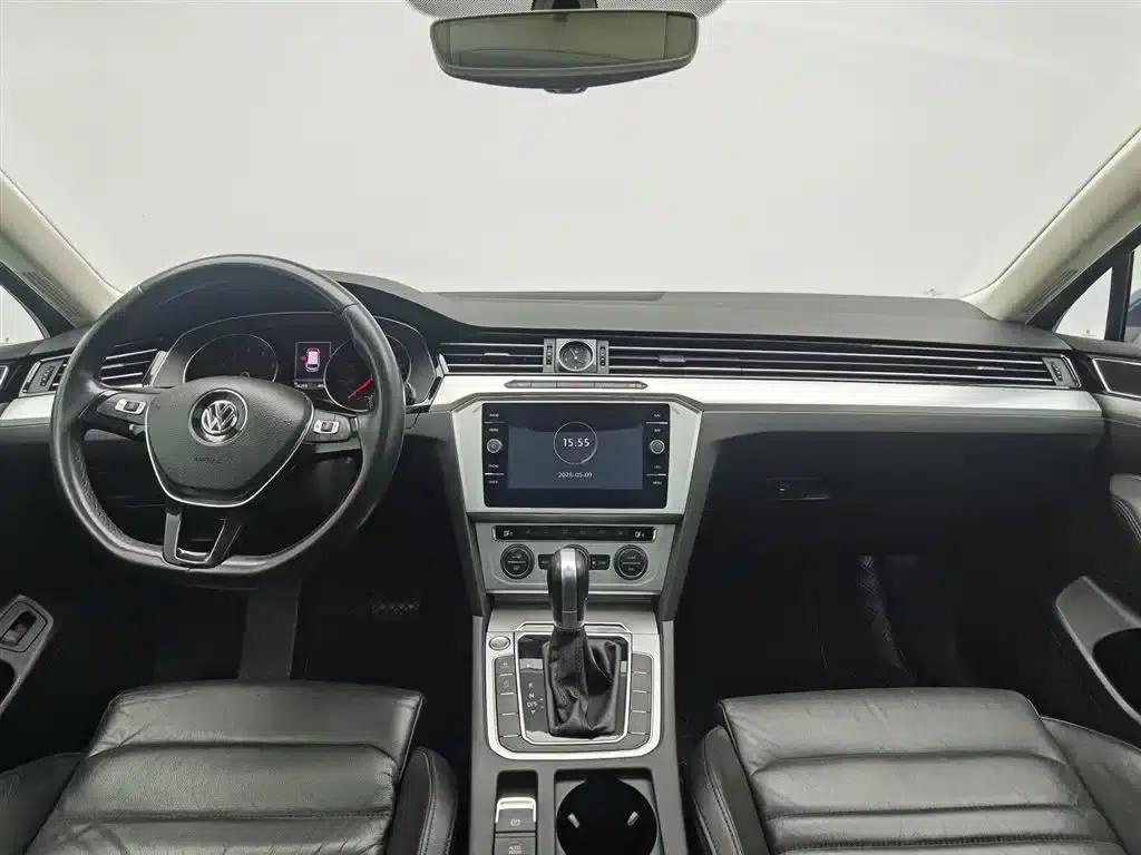 Passat Variant 2018 380TSI 2WD Comfortline — миниатюра 5