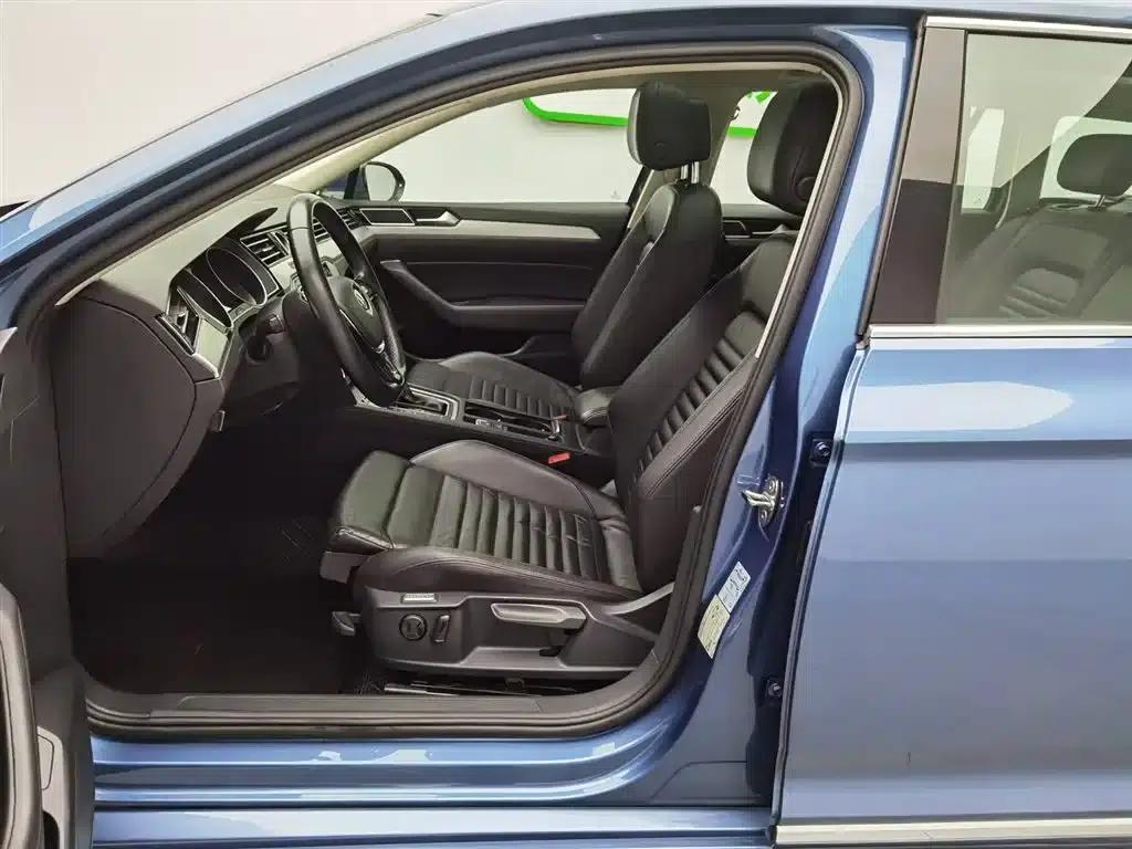 Passat Variant 2018 380TSI 2WD Comfortline — миниатюра 10