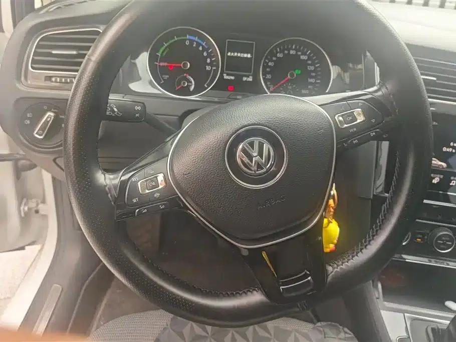2020 Golf EV — миниатюра 15