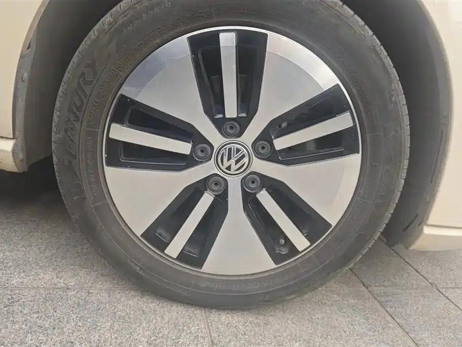 2020 Golf EV — миниатюра 6