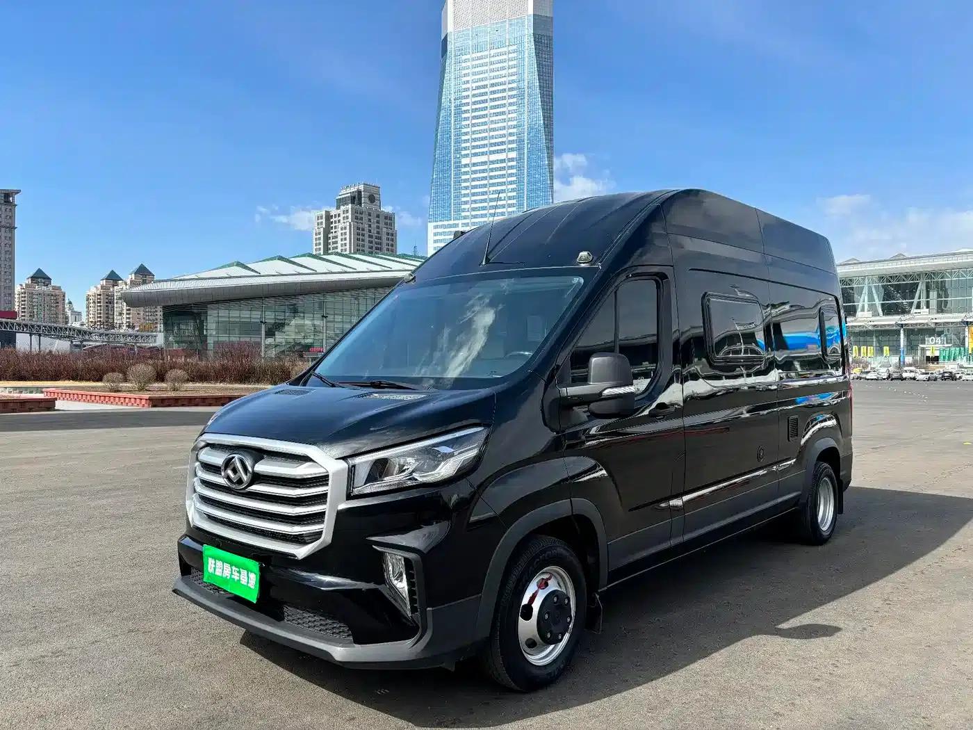 Xintu V90 2022 2.0T Automatic Smart Commercial Edition Rear-wheel drive, extended wheelbase, high roof, dual rear tires, 14/15 seats — миниатюра 1