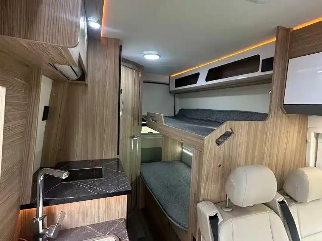 Xintu V90 2022 2.0T Automatic Smart Commercial Edition Rear-wheel drive, extended wheelbase, high roof, dual rear tires, 14/15 seats — миниатюра 10