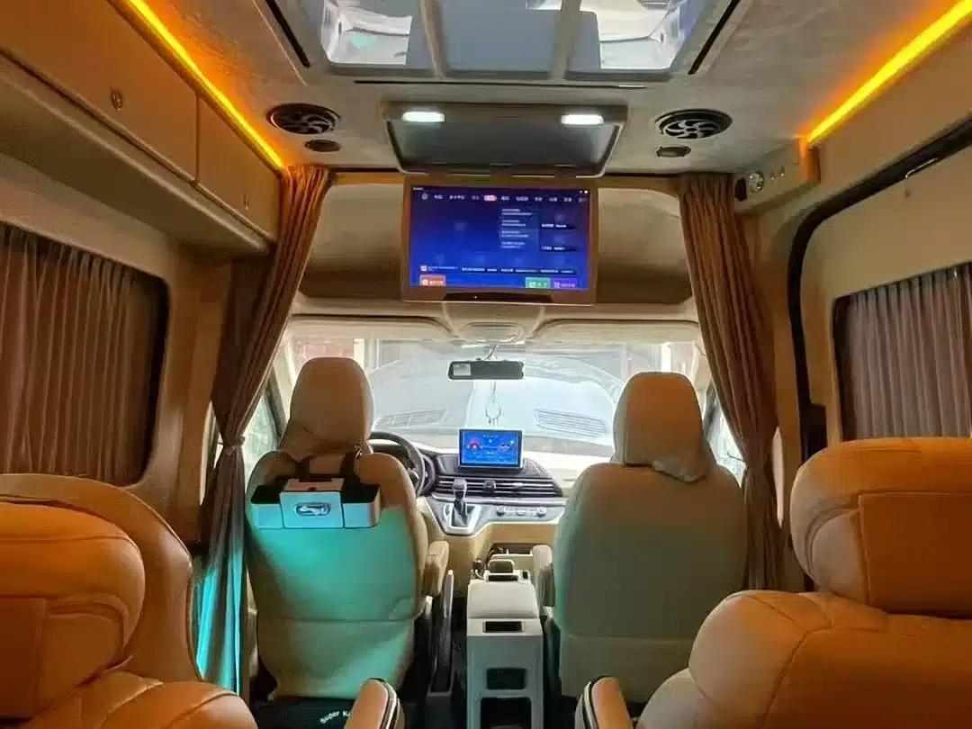 Xintu V90 2019 Model 2.0T Automatic Smart Star Rear-Wheel Drive Single Tire Extended Wheelbase Extra High Roof 7 Seats — миниатюра 3
