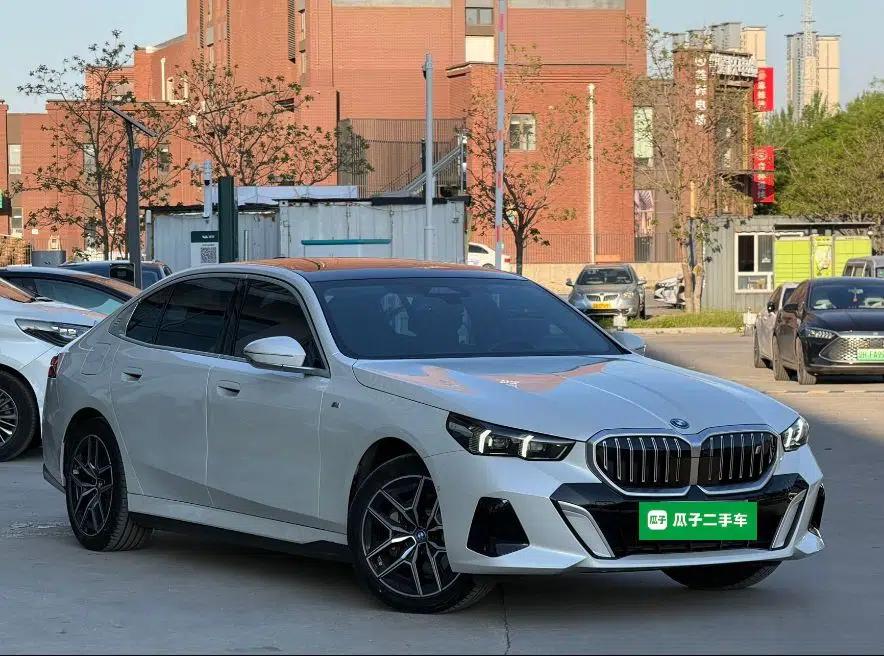 BMW i5 2024 eDrive 35L Luxury Model with M Sport Package — миниатюра 3