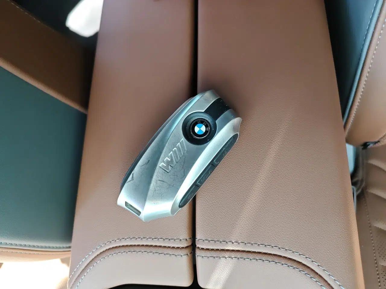 BMW i5 2025 eDrive 40L M Sport Package — миниатюра 9