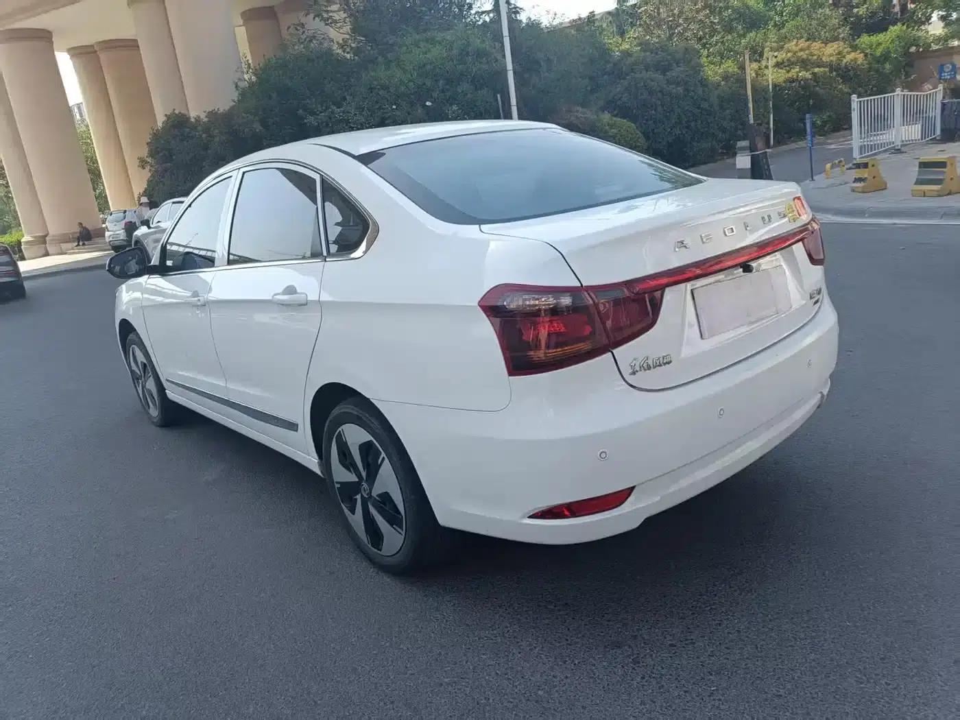 Dongfeng Fengshen E70 2022 500 PLUS Super Enjoy Edition — миниатюра 12