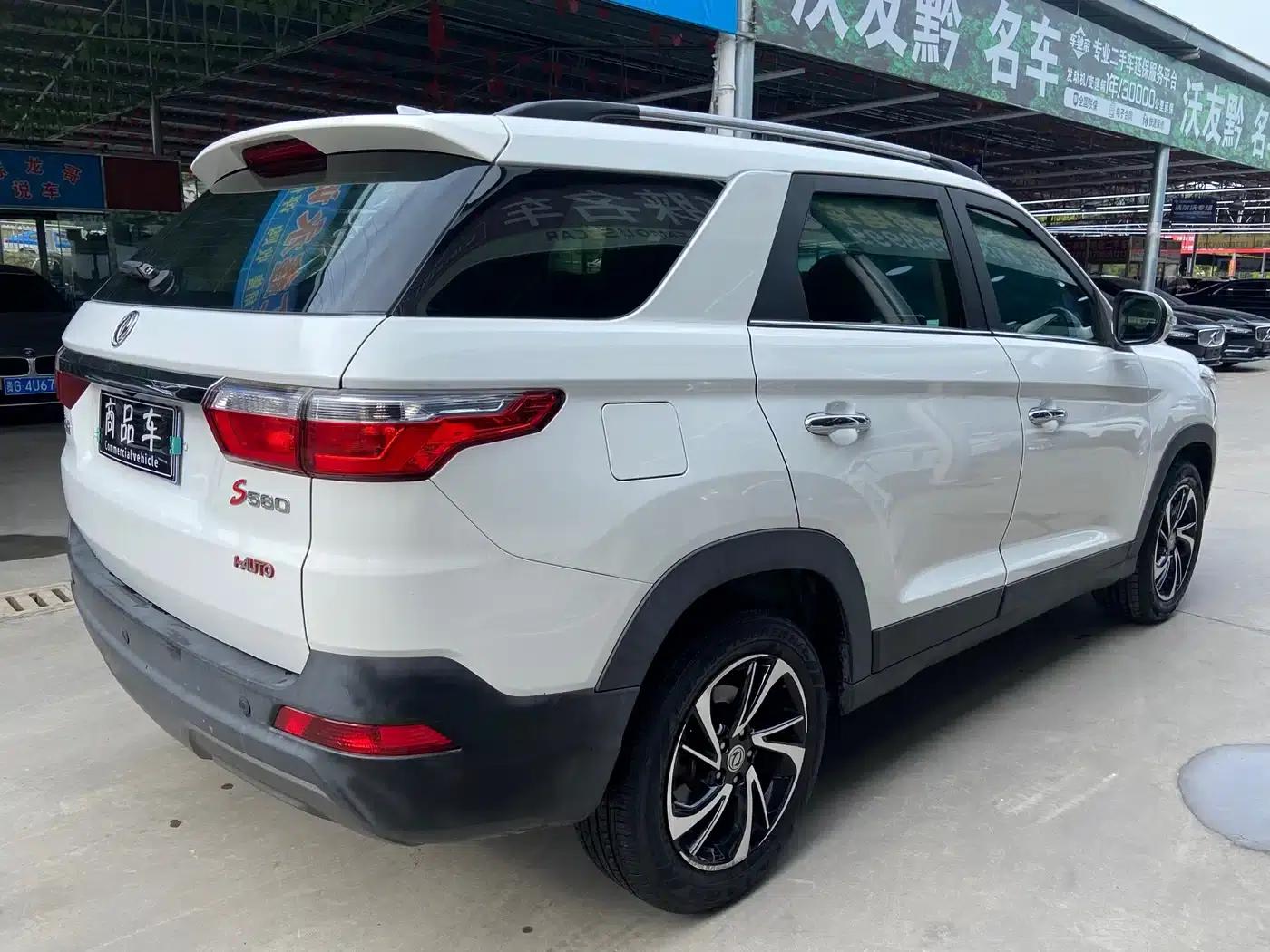 Fengguang S560 2018 Upgraded Model 1.8L CVT Smart Connected 7-Seater — миниатюра 14