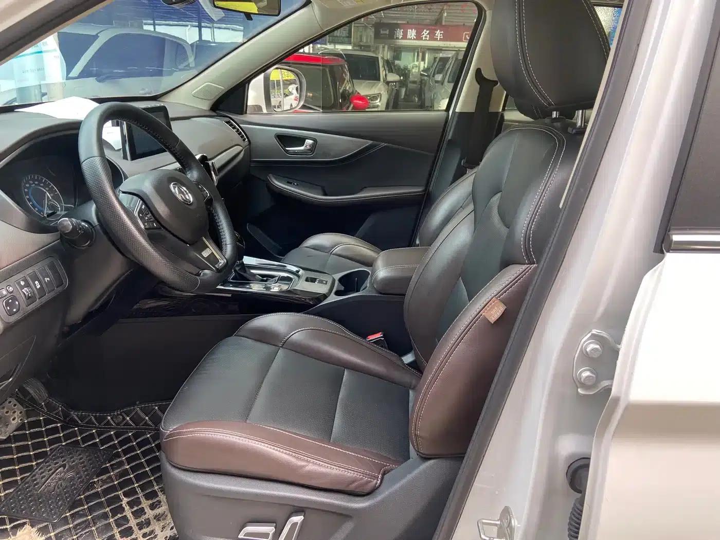 Fengguang S560 2018 Upgraded Model 1.8L CVT Smart Connected 7-Seater — миниатюра 4