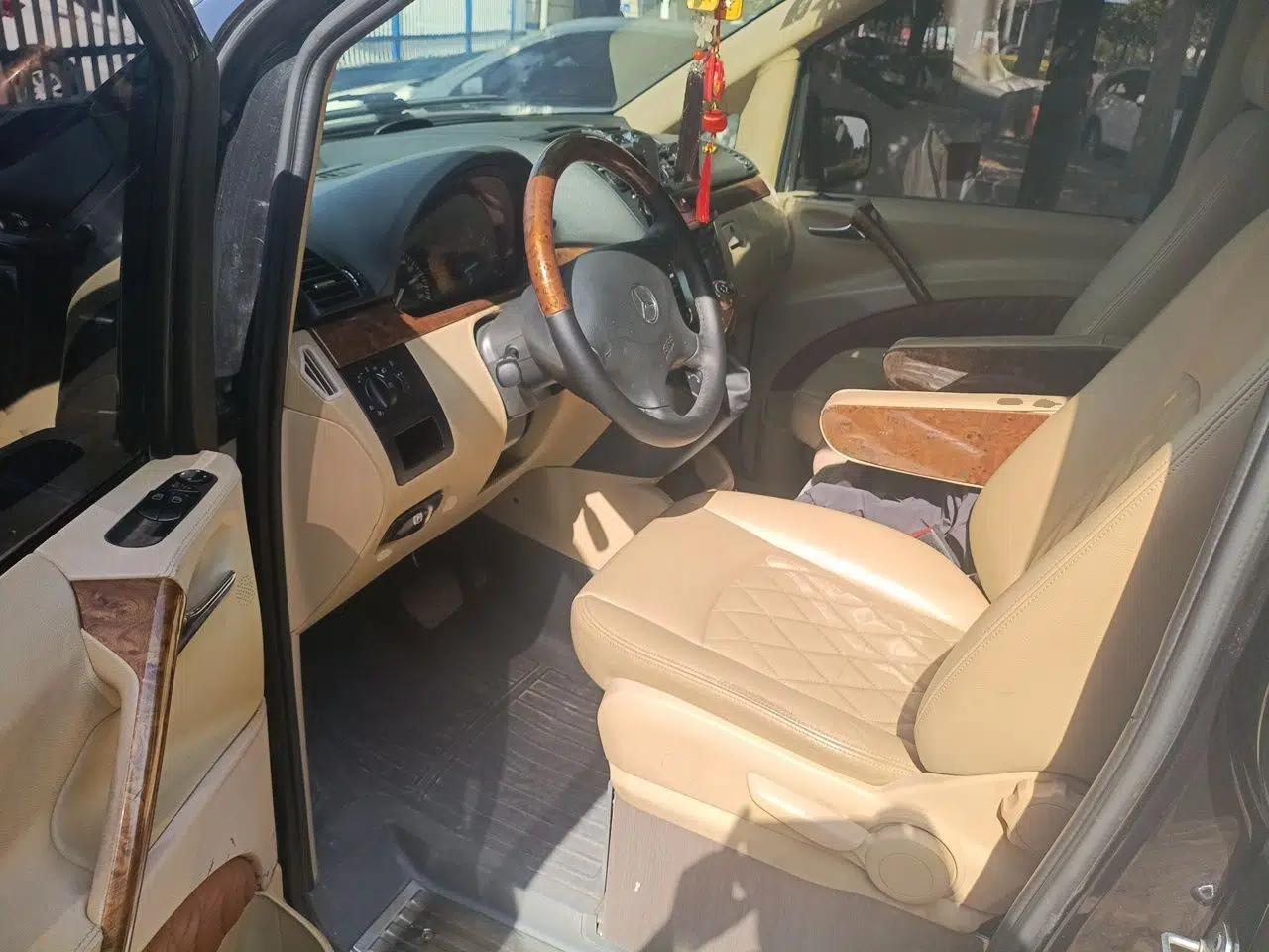 Mercedes-Benz Viano 2015 3.0L Partner Edition — миниатюра 17