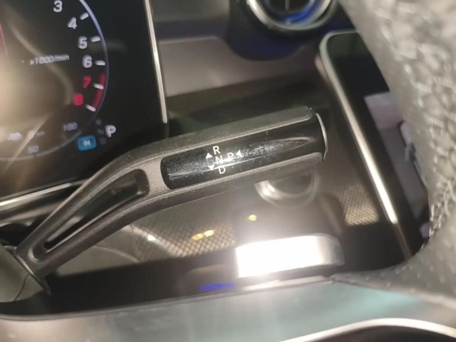 Mercedes-Benz C-Class New Energy 2024 C 350 eL — миниатюра 16