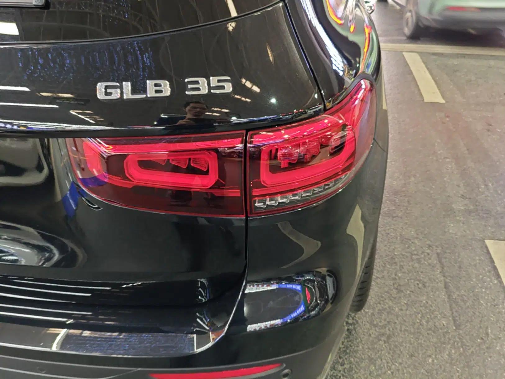 Mercedes-Benz GLB AMG 2022 AMG GLB 35 4MATIC — миниатюра 8