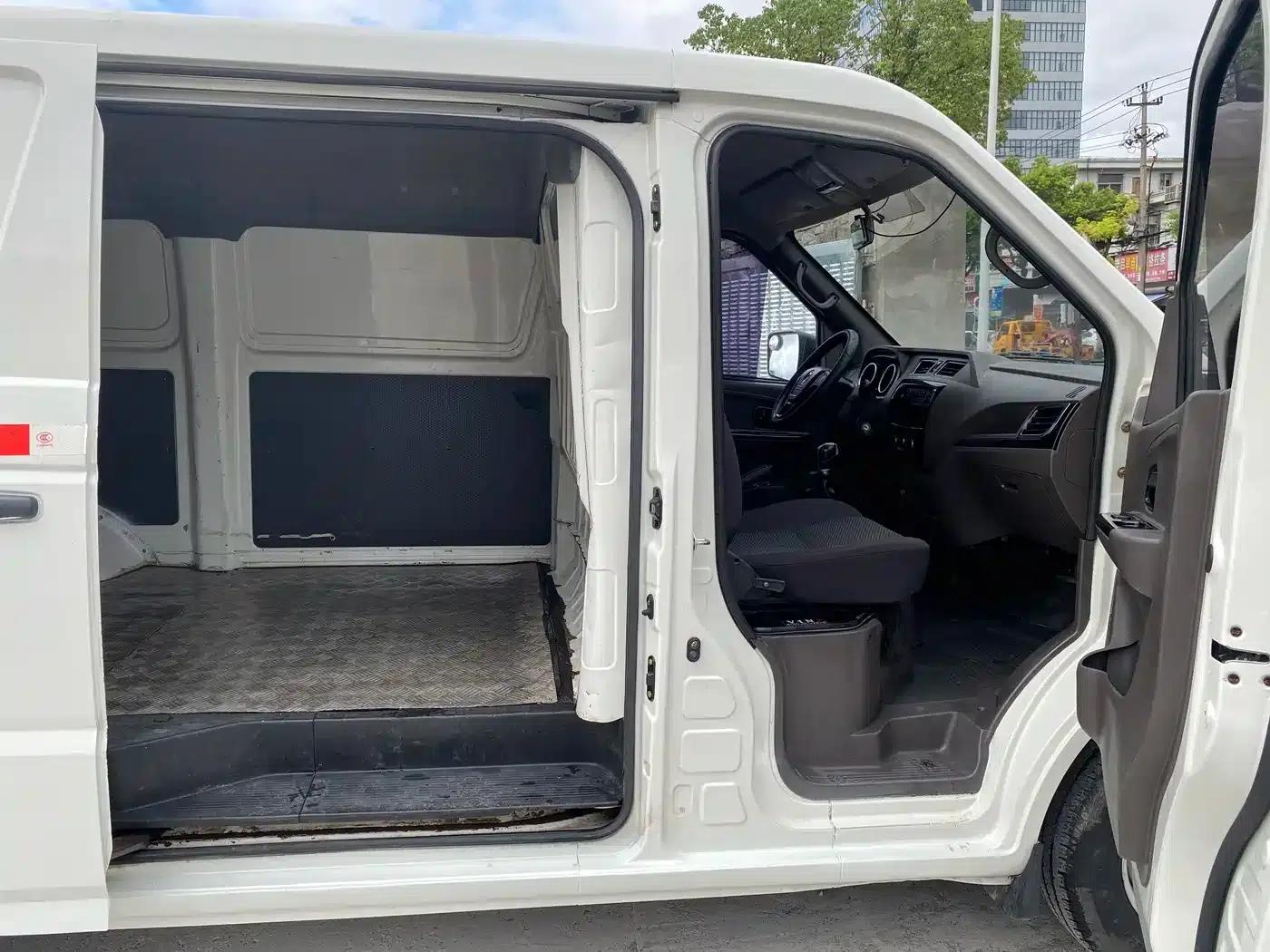 Yufeng EM26 2023 Standard Edition 41.472kWh Henan Lithium Power — миниатюра 7