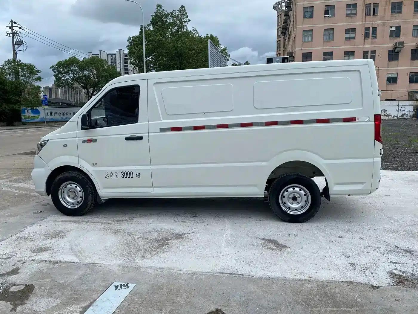 Yufeng EM26 2023 Standard Edition 41.472kWh Henan Lithium Power — миниатюра 9