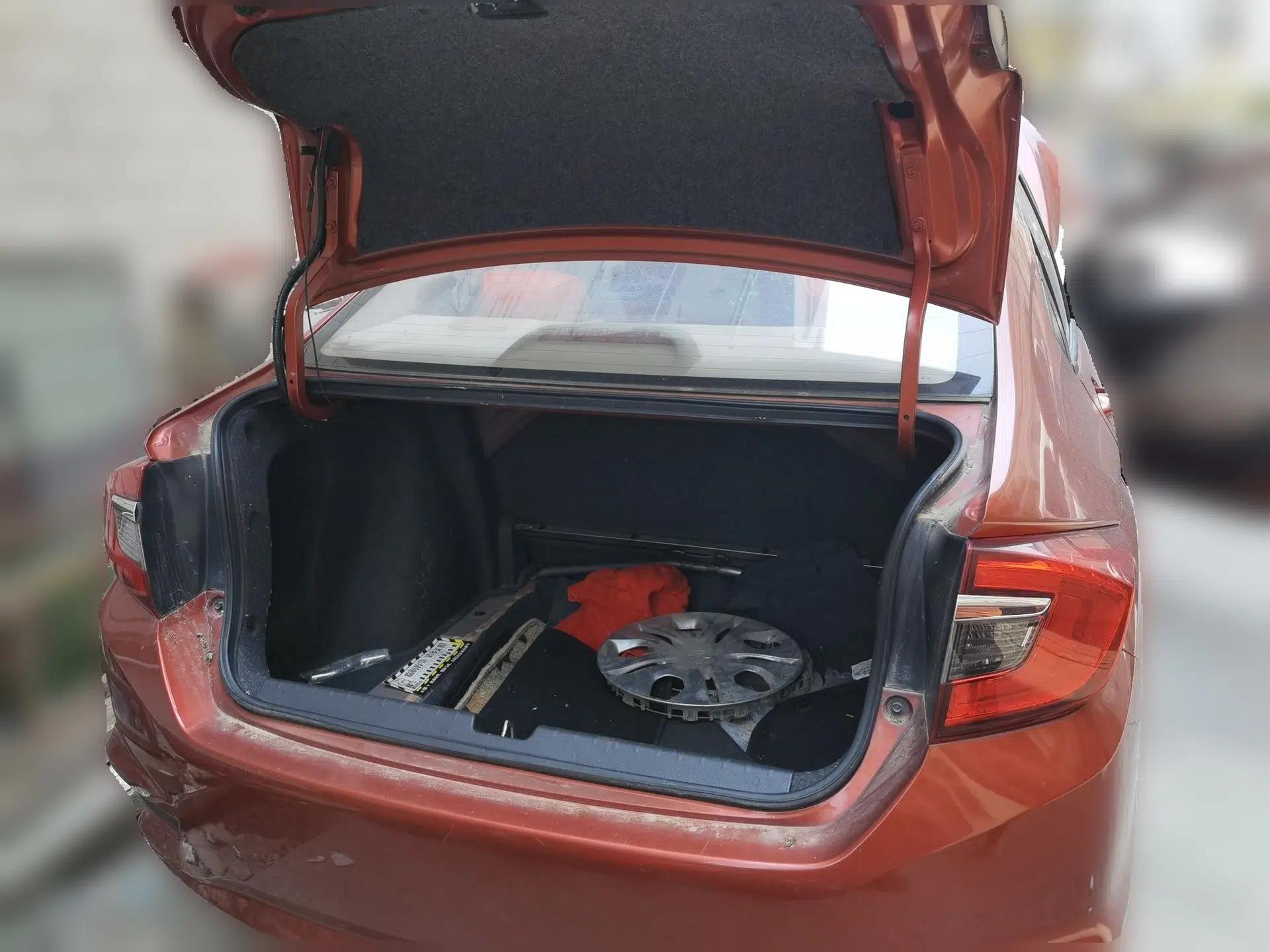 Honda Greiz 2016 1.5L CVT Comfort Version — миниатюра 20
