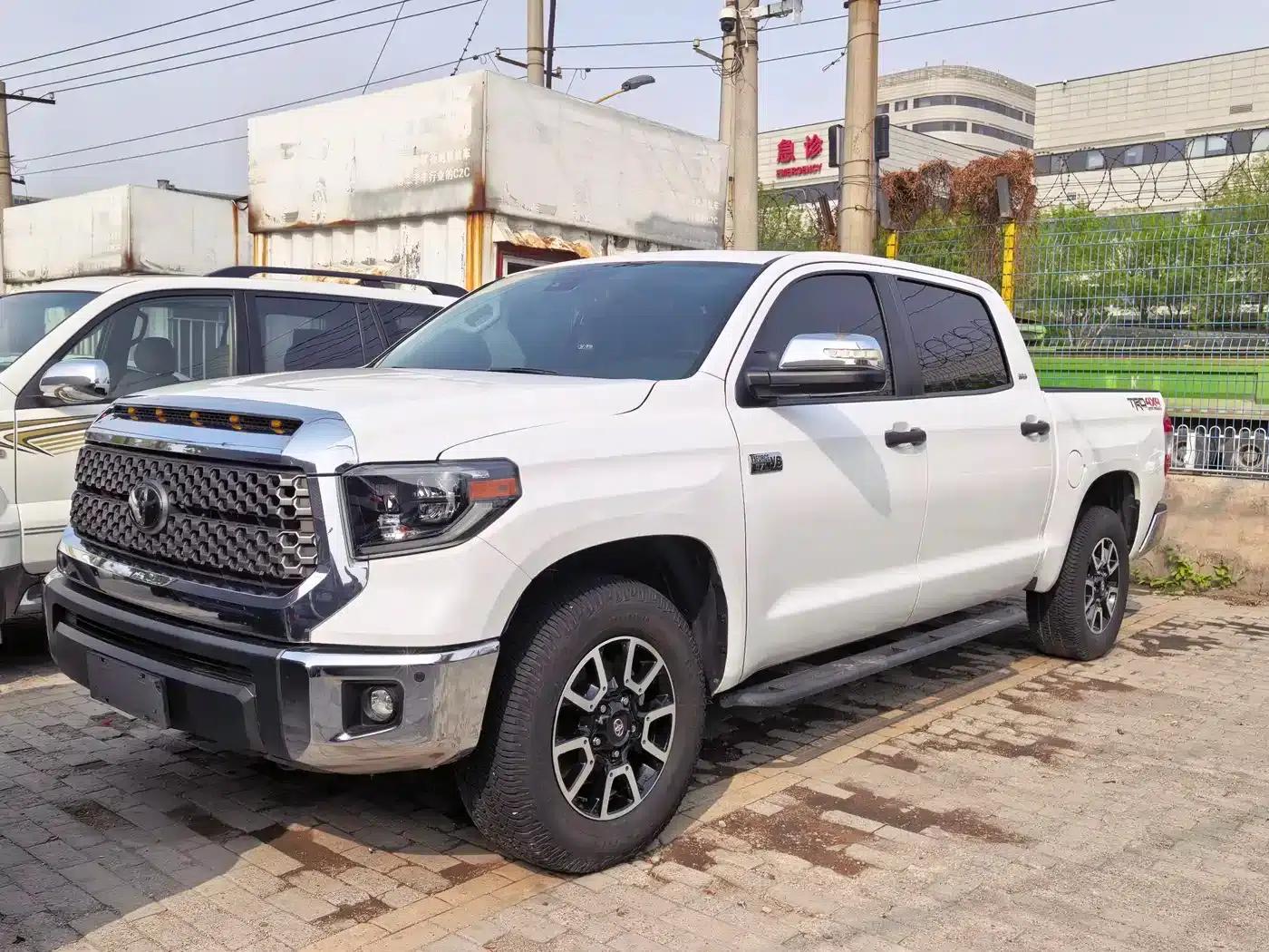 2020 Tundra 5.7L US Spec — миниатюра 1