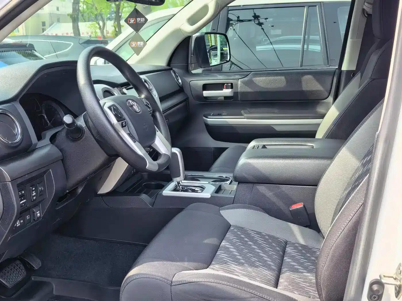 2020 Tundra 5.7L US Spec — миниатюра 3