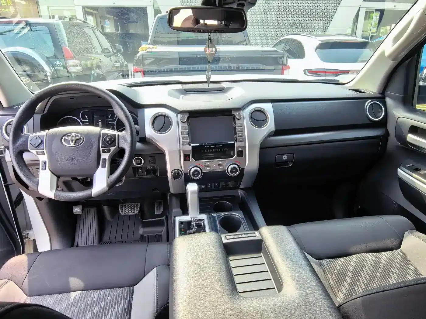 2020 Tundra 5.7L US Spec — миниатюра 6