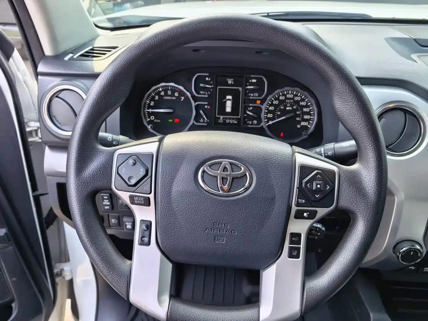 2020 Tundra 5.7L US Spec — миниатюра 8