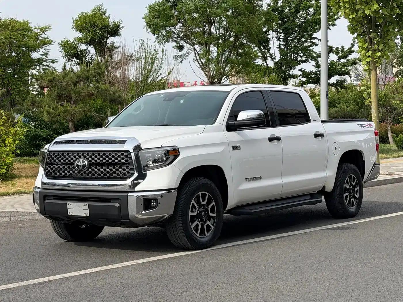 2020 Tundra 5.7L Automatic — миниатюра 1