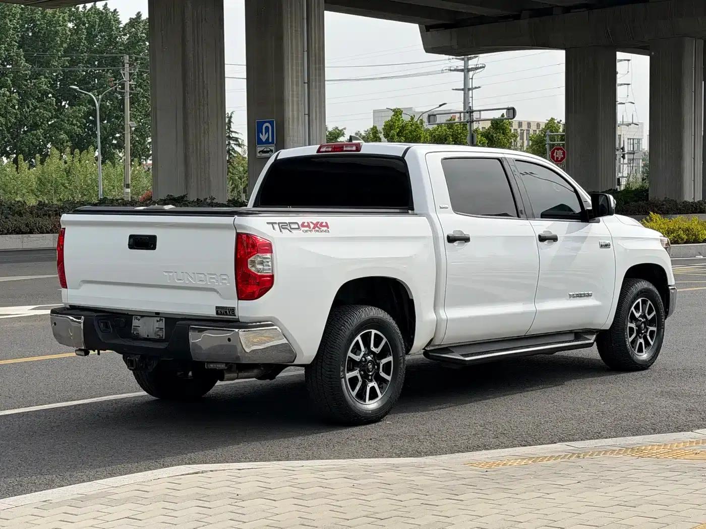 2020 Tundra 5.7L Automatic — миниатюра 6