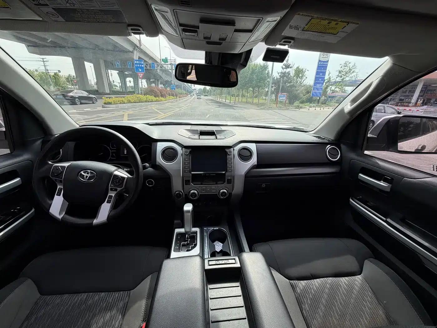 2020 Tundra 5.7L Automatic — миниатюра 7
