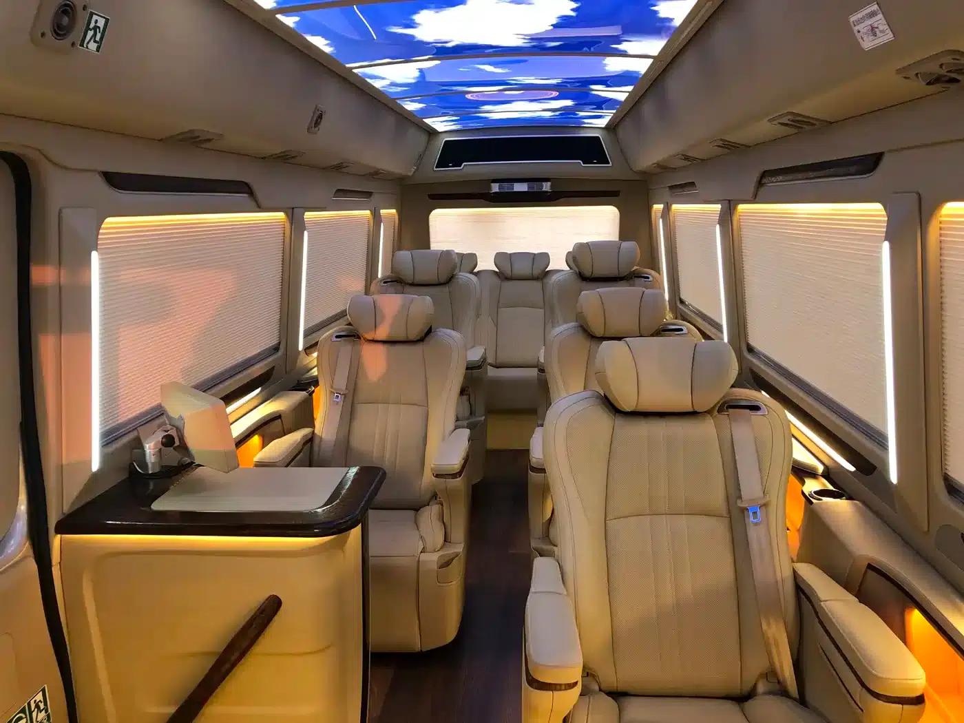 2019 Toyota Coaster 4.0L Premium Edition GRB53L-ZCMSK 20-seater Special Edition 9GR — миниатюра 7