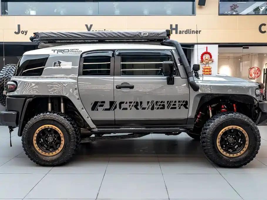2017 FJ Cruiser 4.0L — миниатюра 3