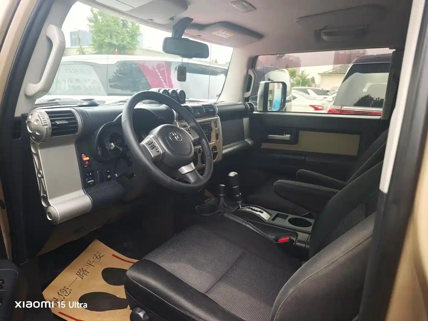 2013 FJ Cruiser 4.0L — миниатюра 6