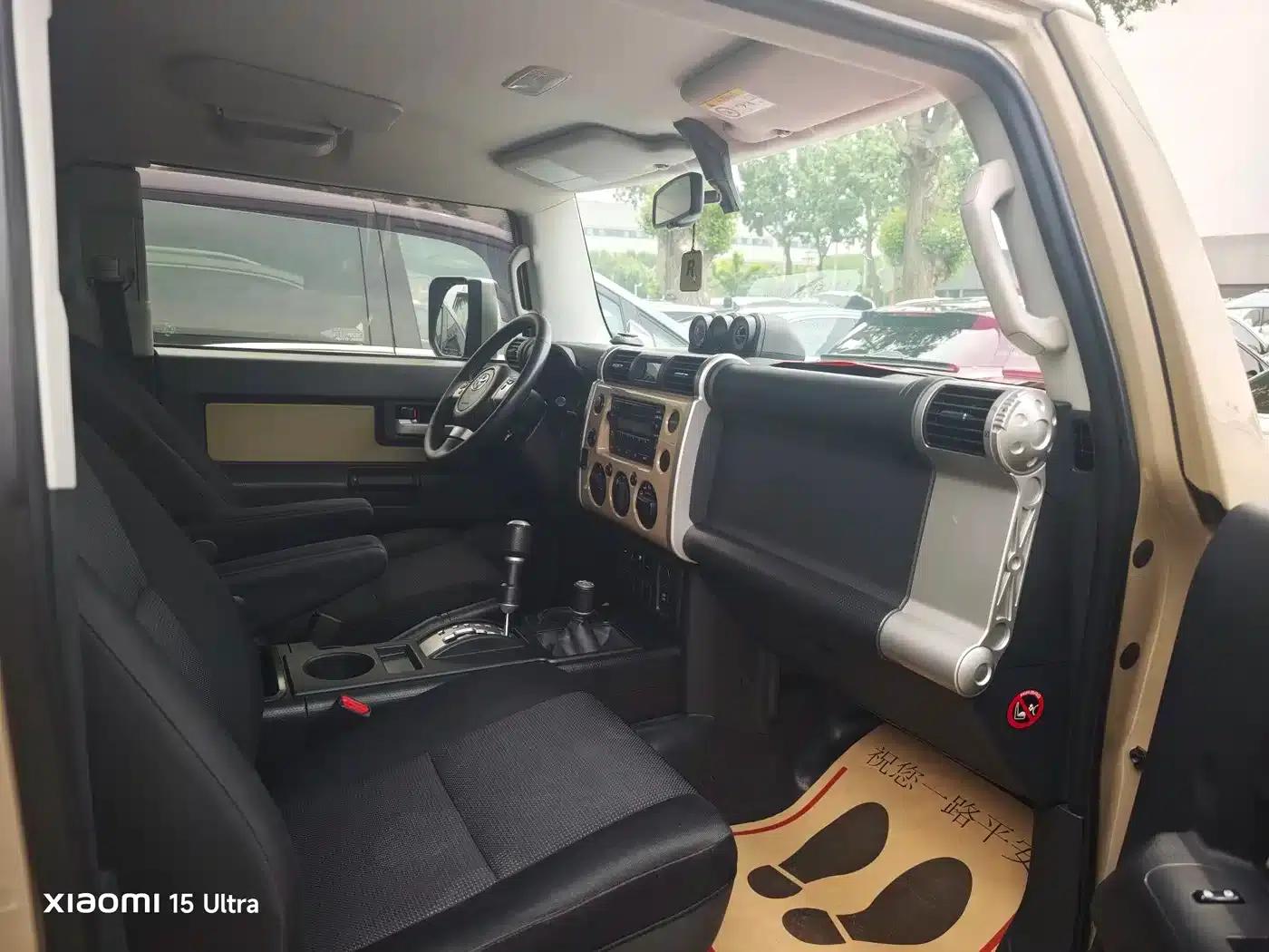2013 FJ Cruiser 4.0L — миниатюра 8
