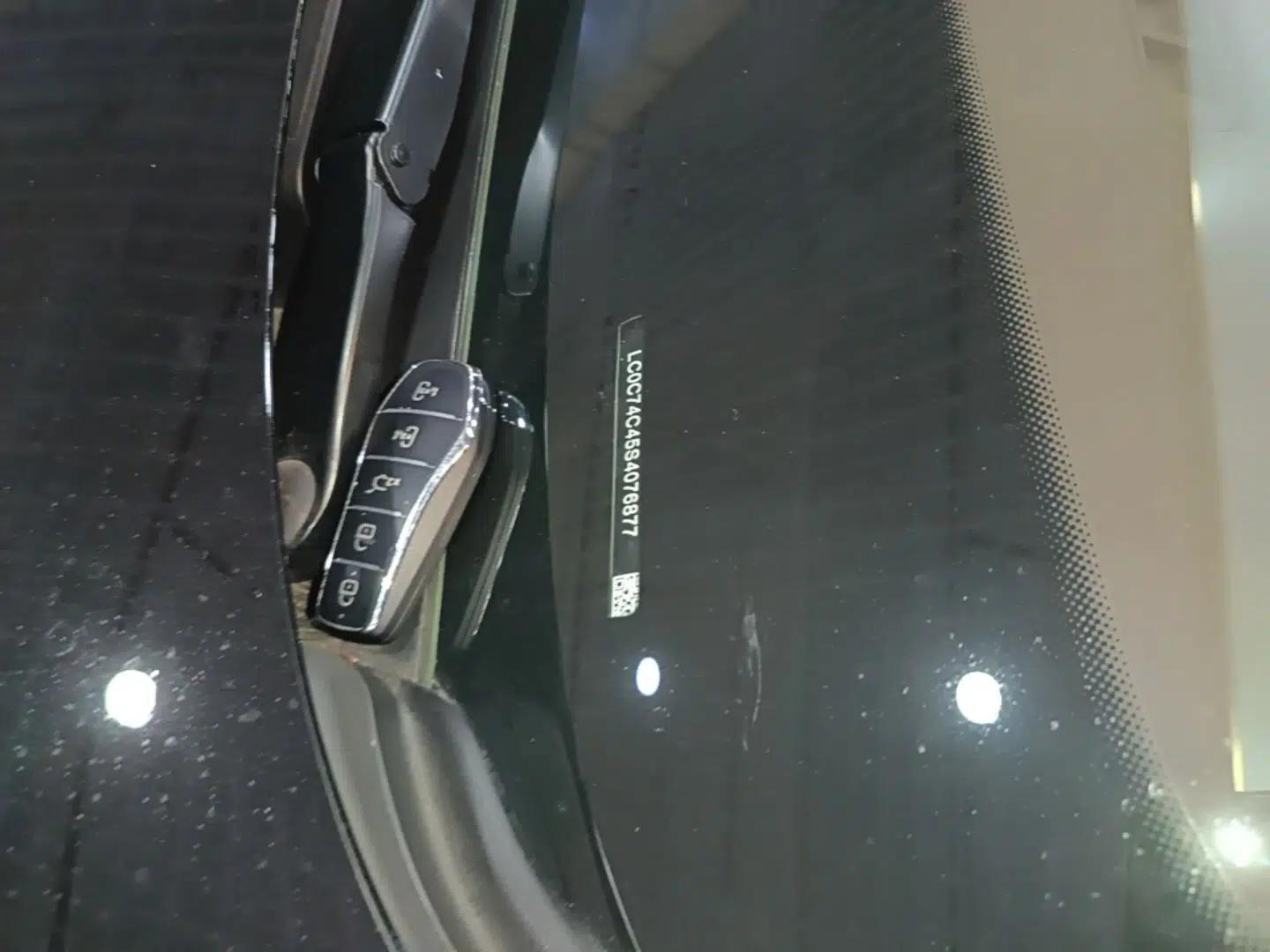 BYD Xia 2025 DM-i 1.5T 100km Supreme Edition — миниатюра 12