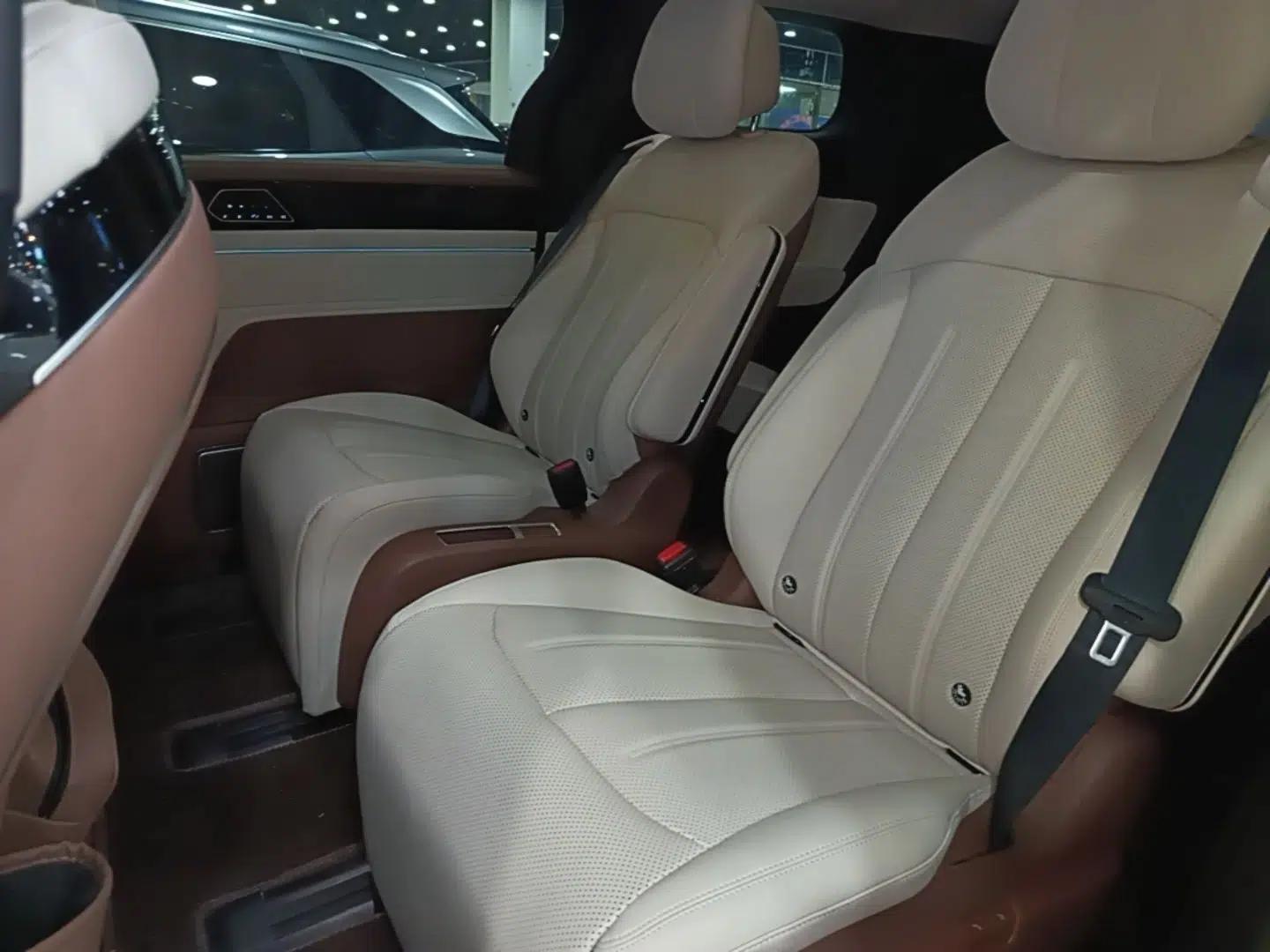 BYD Xia 2025 DM-i 1.5T 100km Supreme Edition — миниатюра 20
