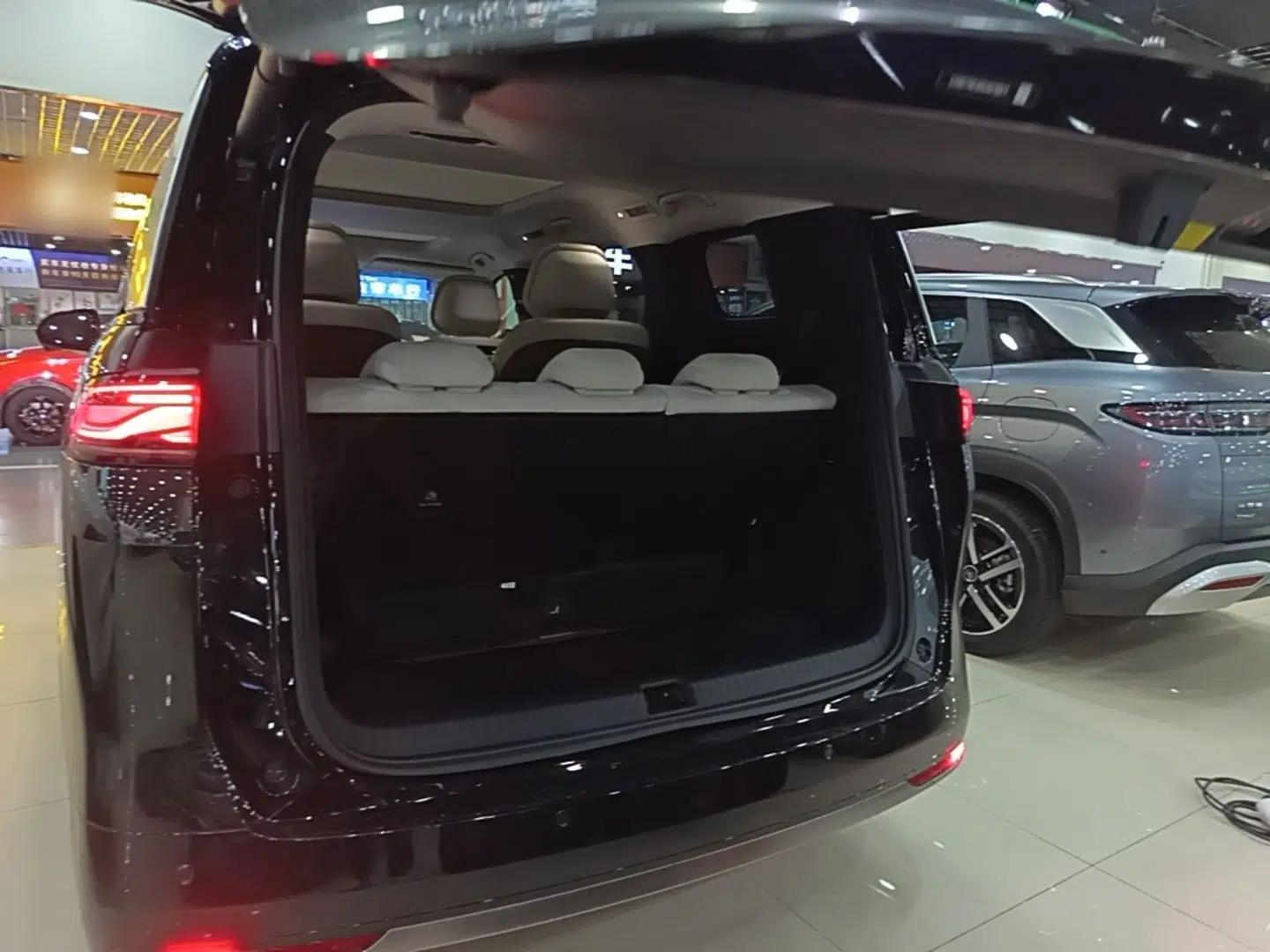 BYD Xia 2025 DM-i 1.5T 100km Supreme Edition — миниатюра 22