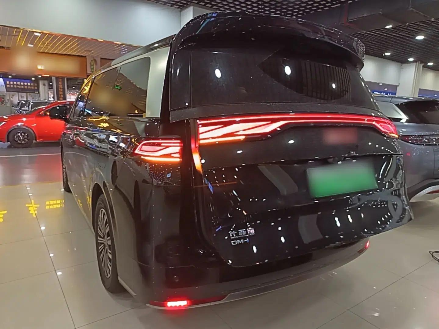 BYD Xia 2025 DM-i 1.5T 100km Supreme Edition — миниатюра 4