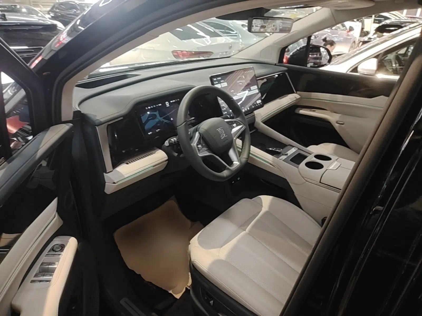 BYD Xia 2026 DM-i 1.5T 218KM Excellence Edition — миниатюра 18