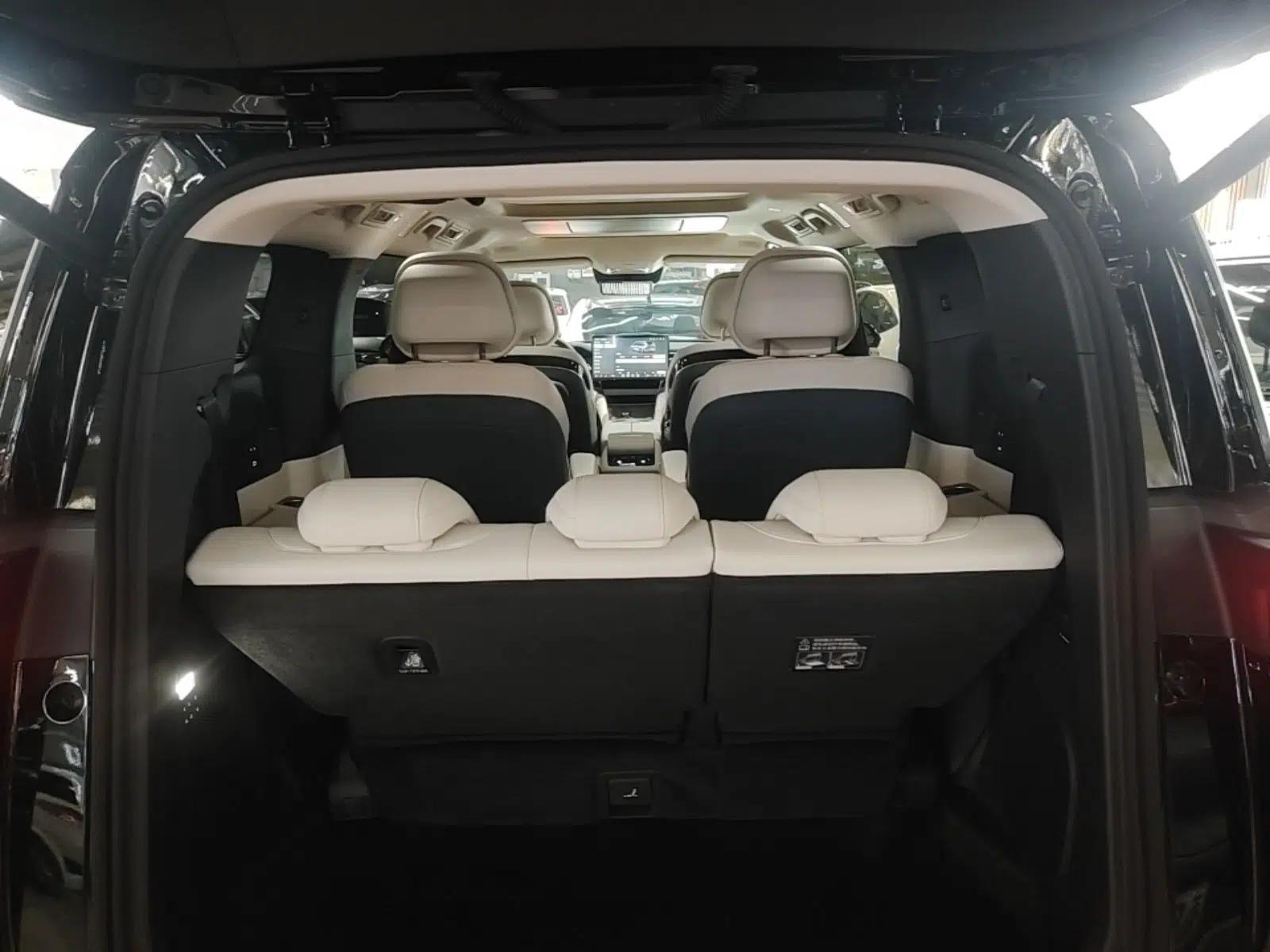 BYD Xia 2026 DM-i 1.5T 218KM Excellence Edition — миниатюра 22