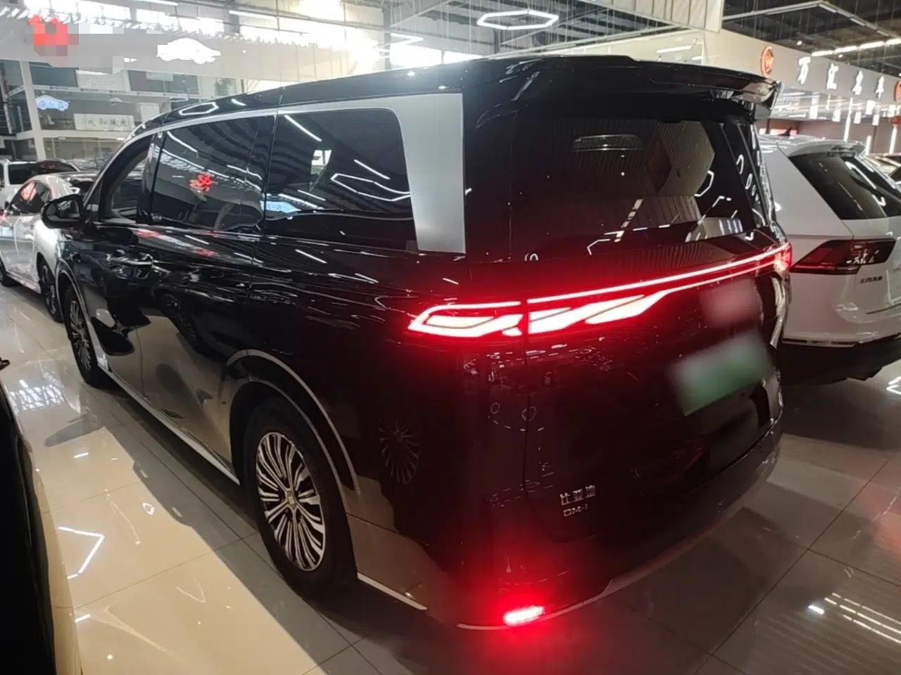 BYD Xia 2026 DM-i 1.5T 218KM Excellence Edition — миниатюра 4