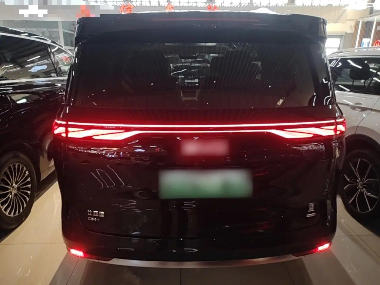 BYD Xia 2026 DM-i 1.5T 218KM Excellence Edition — миниатюра 5