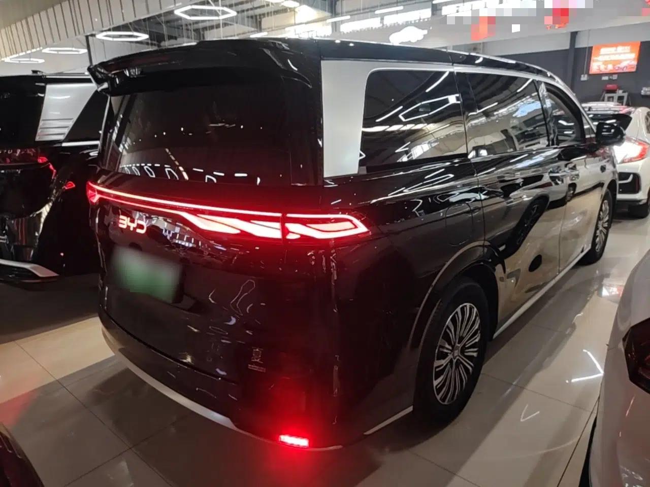BYD Xia 2026 DM-i 1.5T 218KM Excellence Edition — миниатюра 6