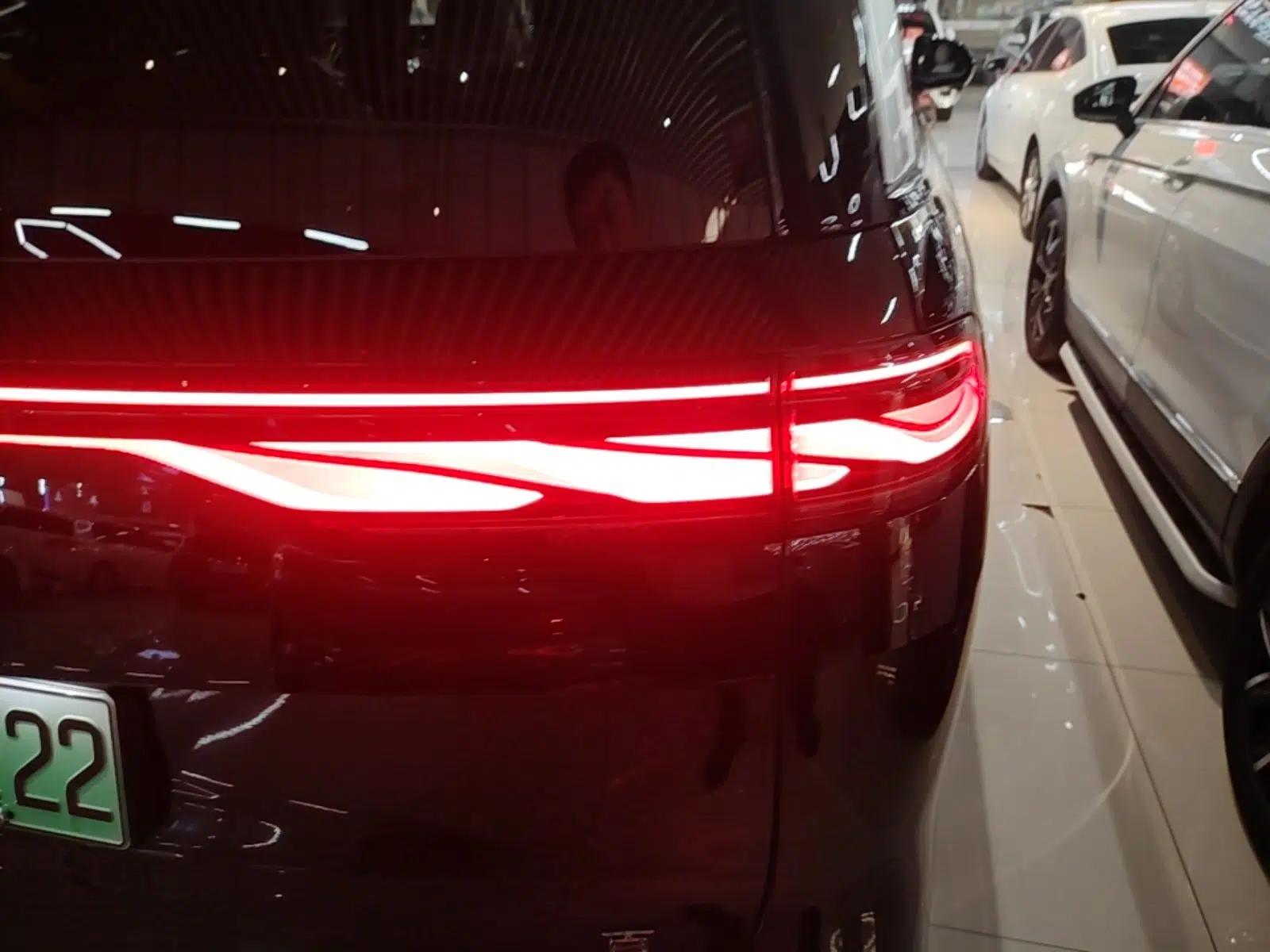 BYD Xia 2026 DM-i 1.5T 218KM Excellence Edition — миниатюра 7