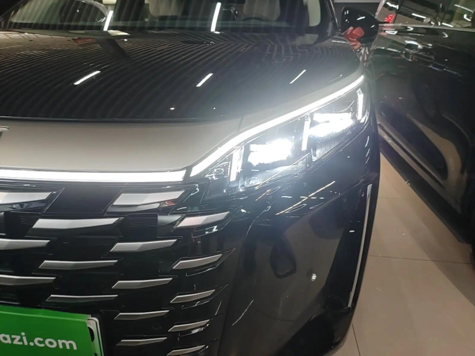 BYD Xia 2026 DM-i 1.5T 218KM Excellence Edition — миниатюра 9