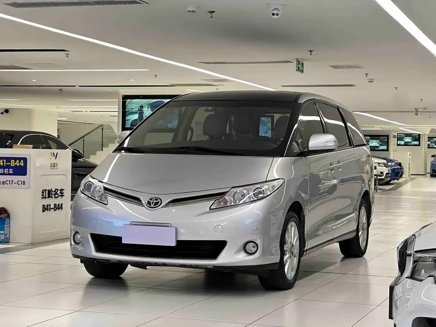 2012 Previa 2.4L 7-seater Luxury Edition — миниатюра 1