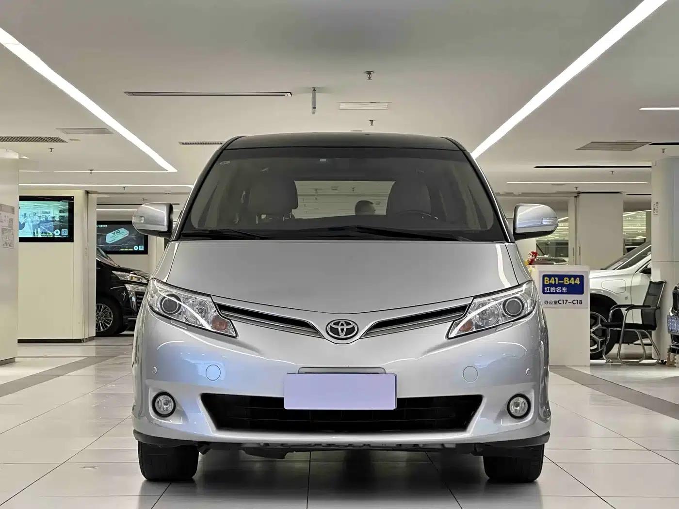 2012 Previa 2.4L 7-seater Luxury Edition — миниатюра 2
