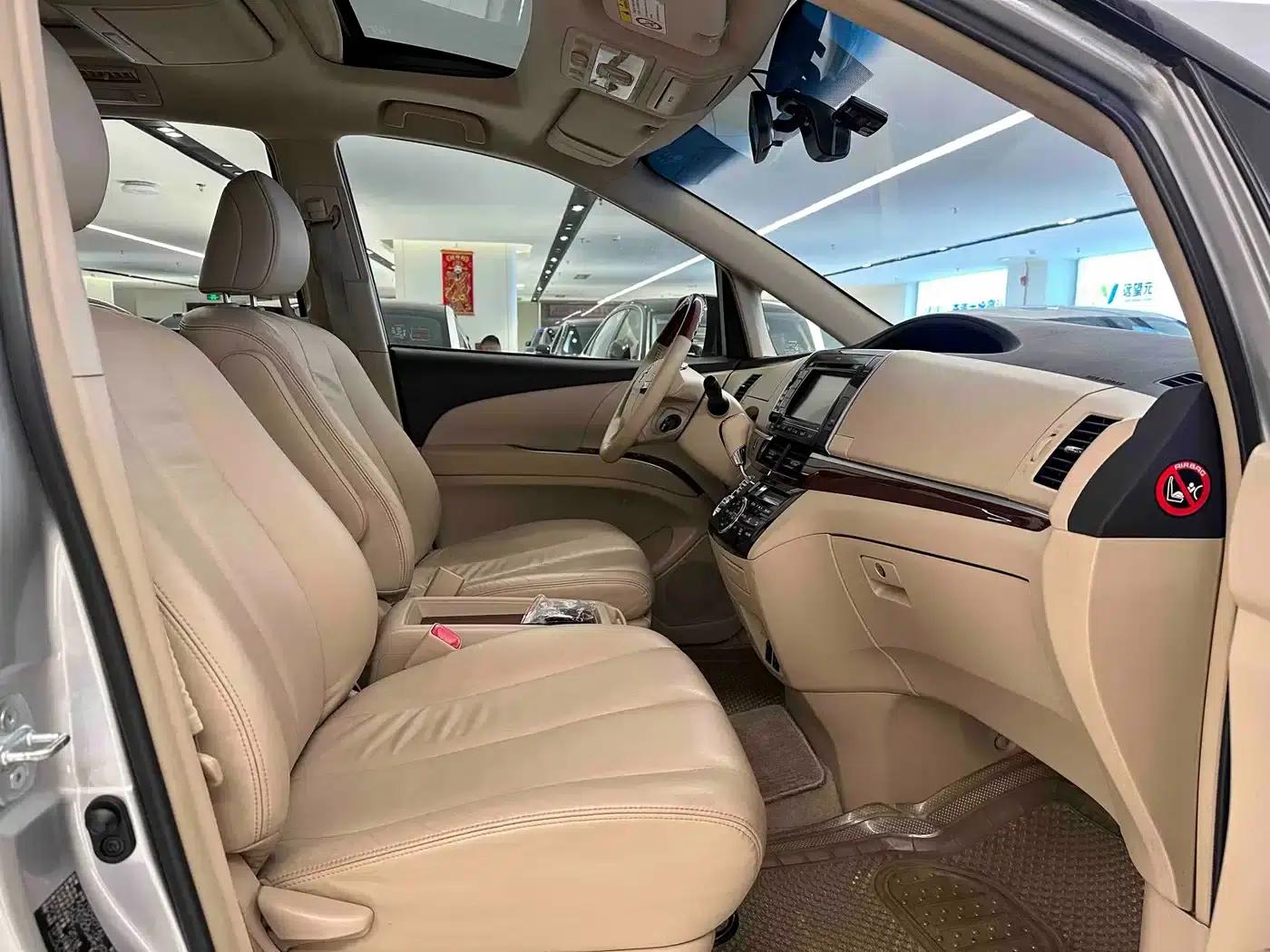 2012 Previa 2.4L 7-seater Luxury Edition — миниатюра 12