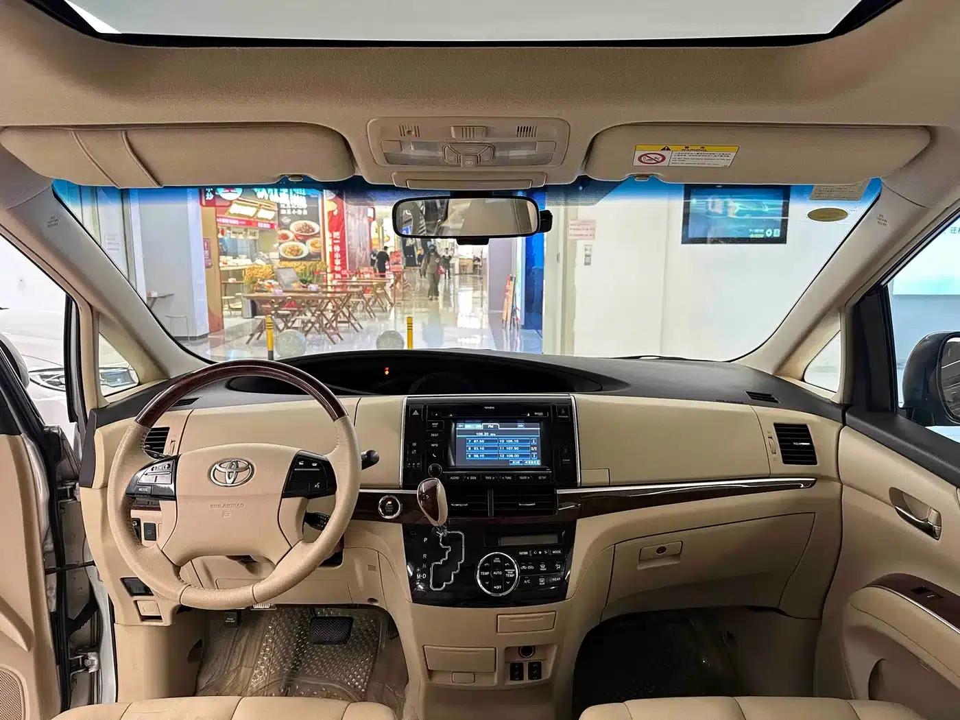 2012 Previa 2.4L 7-seater Luxury Edition — миниатюра 20